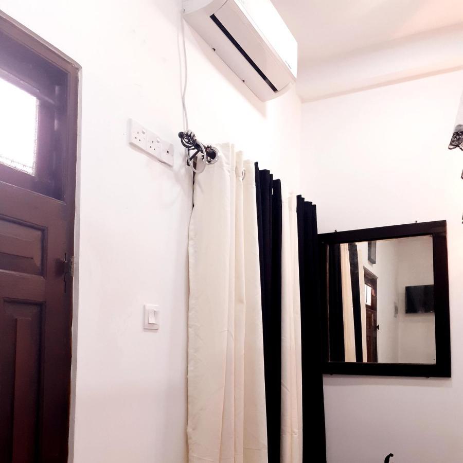 Dihini Villa ウナワトゥナ エクステリア 写真