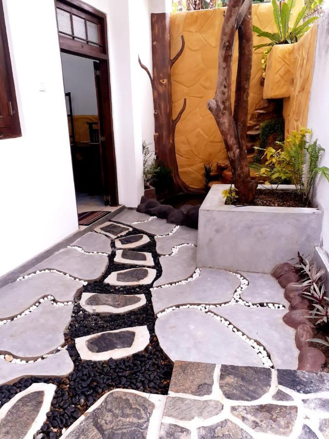 Dihini Villa ウナワトゥナ エクステリア 写真